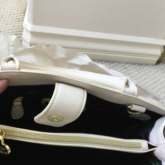 Betsey Johnson Handbag - Picture 4 of 4